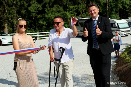 Bela Resort odprl vrata obiskovalcem – nova zgodba turizma v objemu narave nad Motnikom (11)